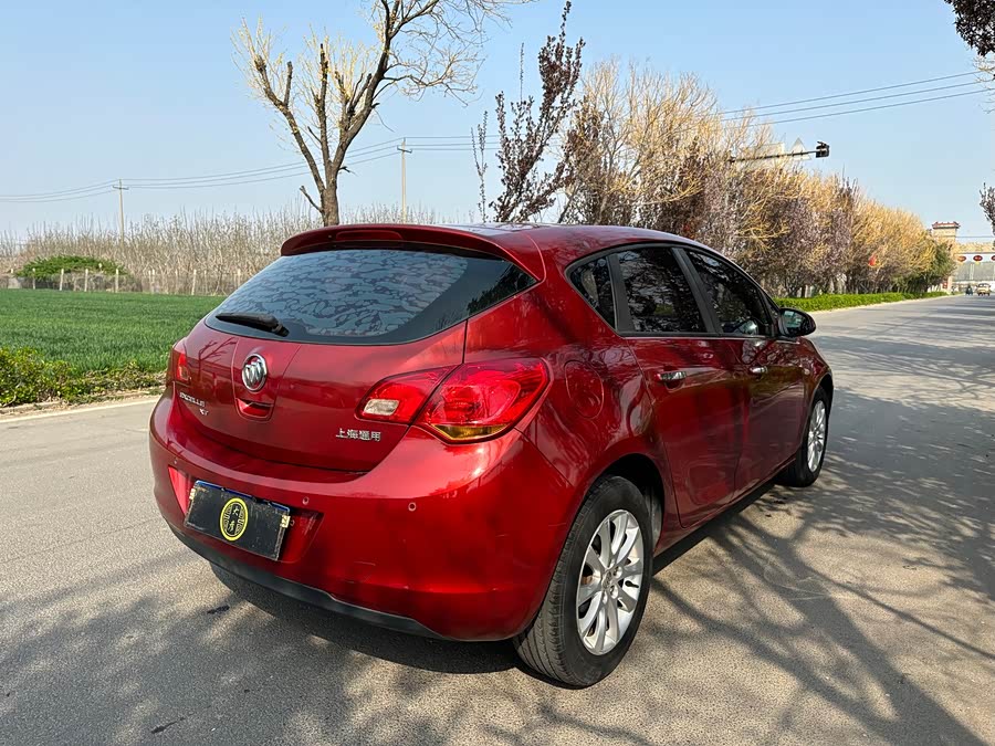 Buick Excelle 2013