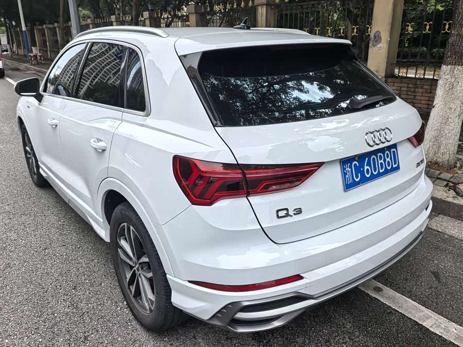 Audi Q3 2020 — фото 9