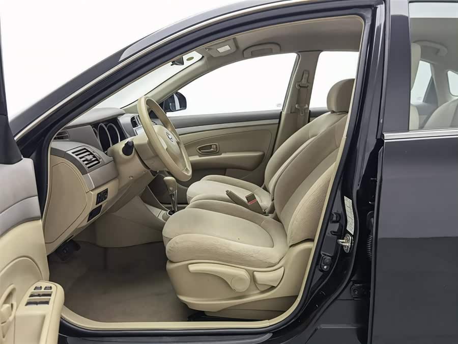 Nissan Sylphy 2018 — фото 10