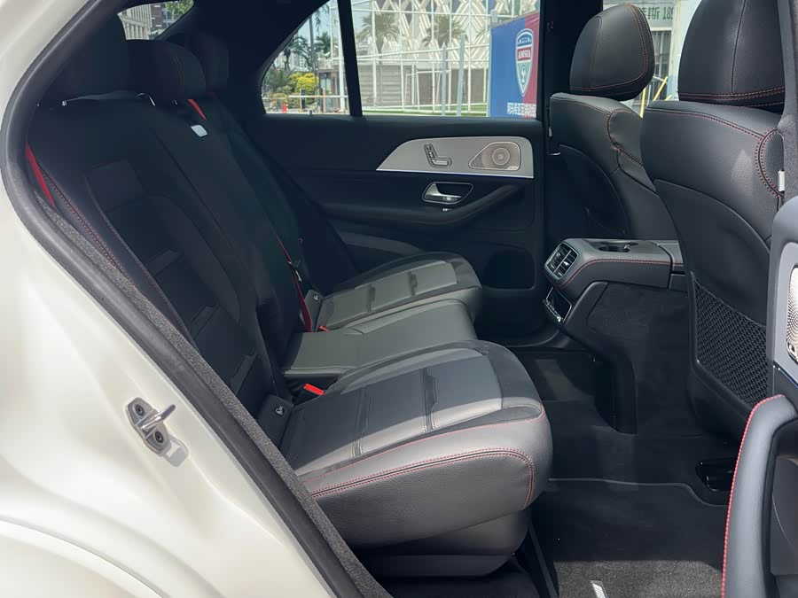 Mercedes-Benz GLE AMG 2025 — фото 15