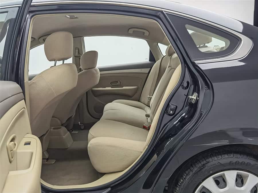 Nissan Sylphy 2018 — фото 15