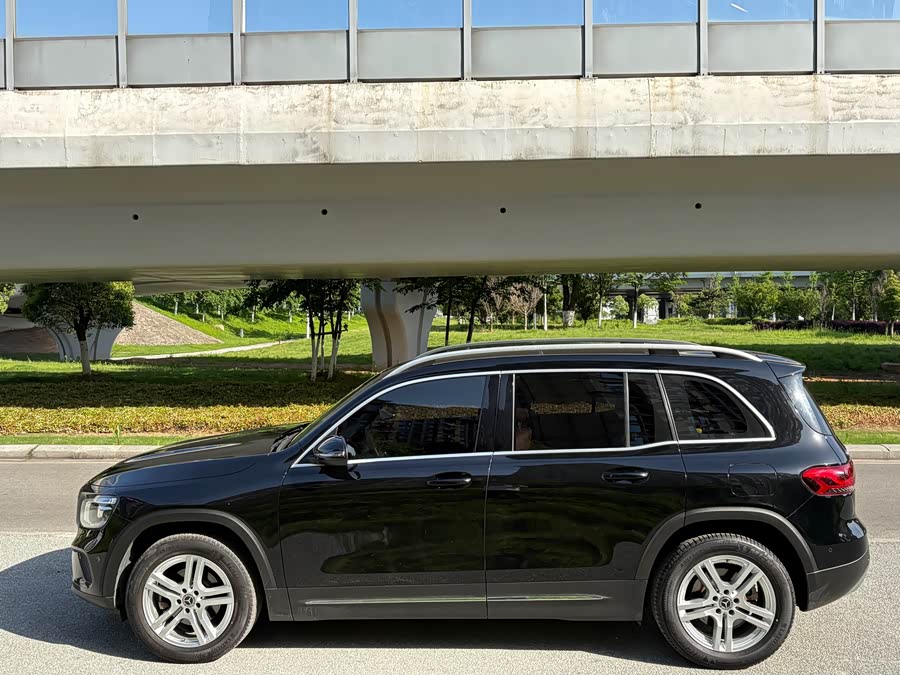 Mercedes-Benz GLB 2022