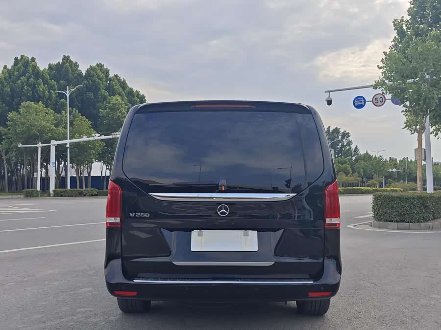 Mercedes-Benz V-Class 2020
