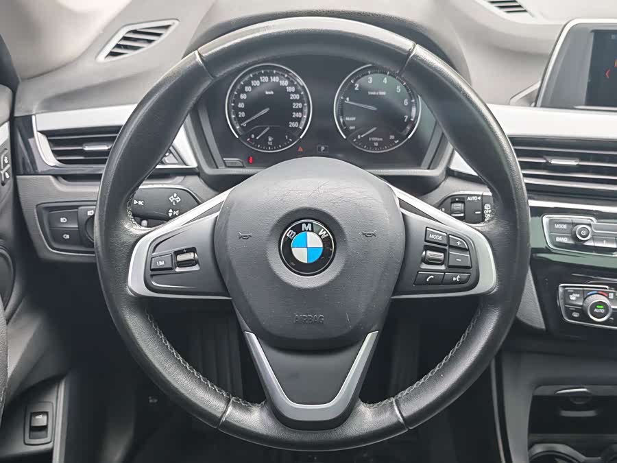 BMW X1 2019 — фото 11