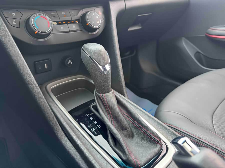 Chevrolet Cruze 2022 — фото 13