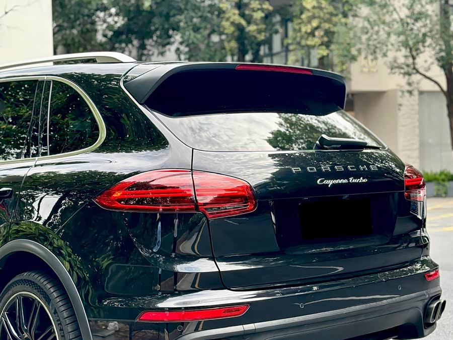 Porsche Cayenne 2015 — фото 14