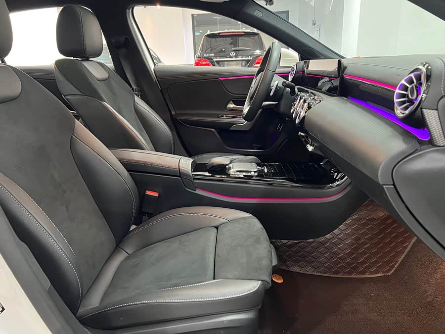 Mercedes-Benz A-Class 2022 — фото 13