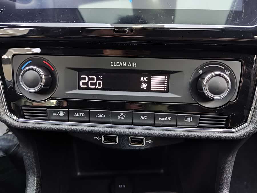 Skoda Rapid 2022 — фото 14