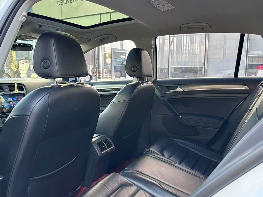 Volkswagen Golf 2016