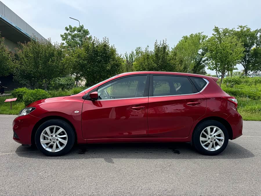 Nissan Tiida 2016
