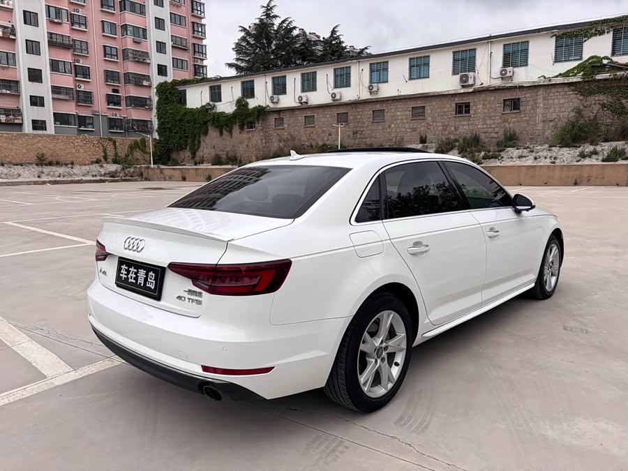 Audi A4L 2018