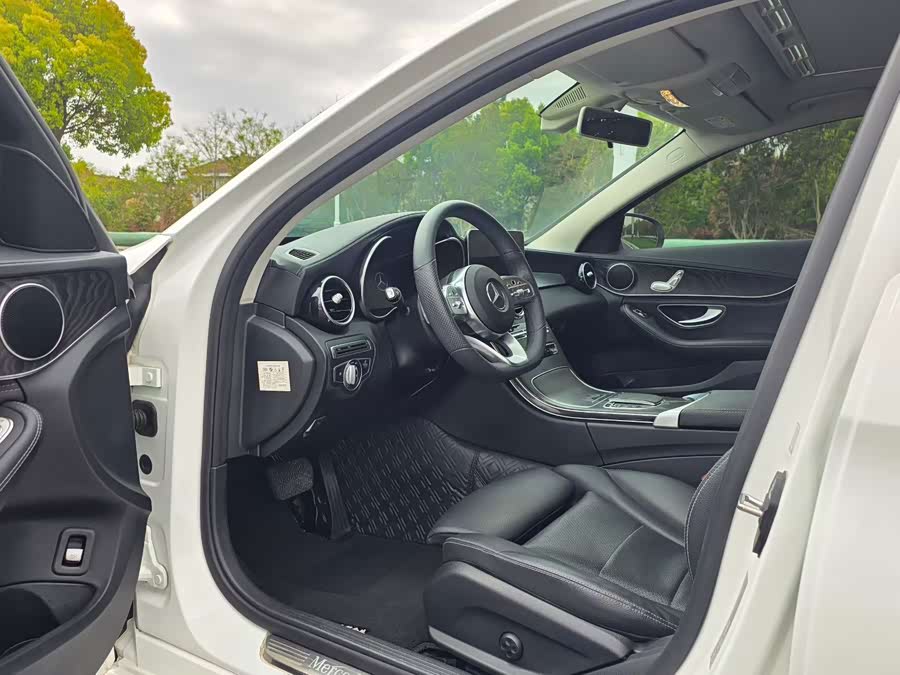 Mercedes-Benz C-Class 2020