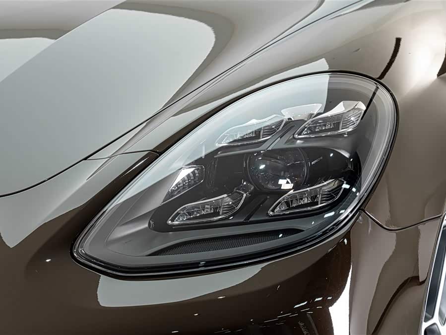 Porsche Panamera 2022