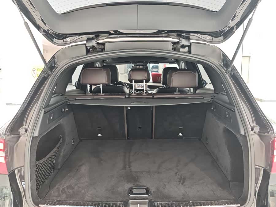 Mercedes-Benz GLC 2018 — фото 18