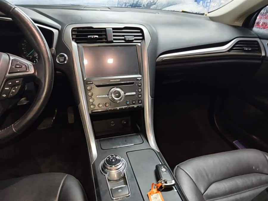 Ford Mondeo 2017 — фото 13