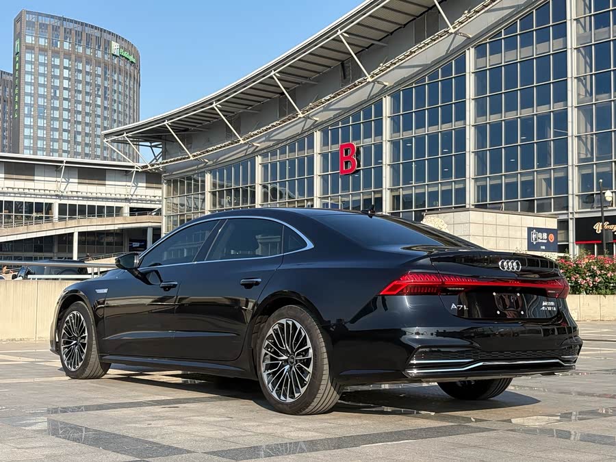 Audi A7L 2024