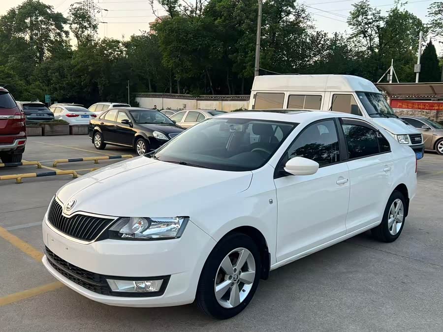 Skoda Rapid 2013