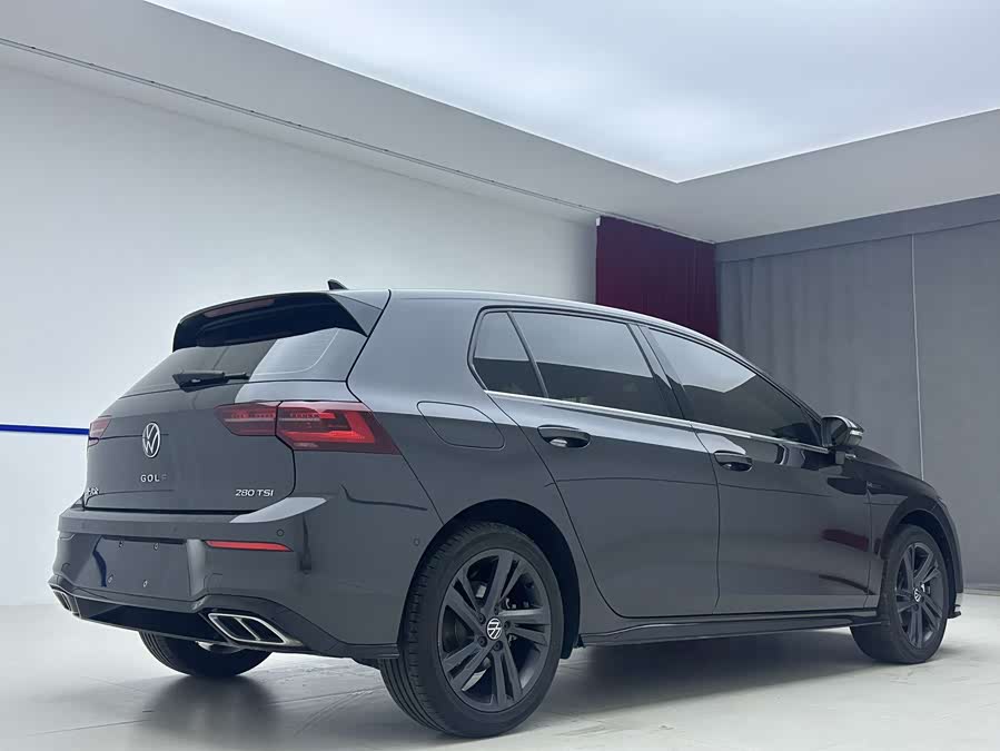 Volkswagen Golf 2021