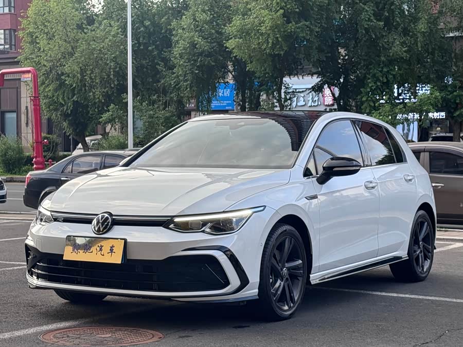 Volkswagen Golf 2021