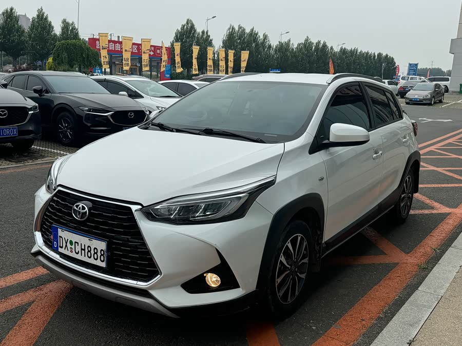 Toyota Yaris L 2022