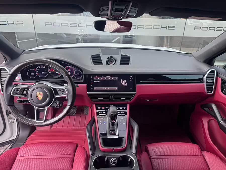 Porsche Cayenne 2019 — фото 10