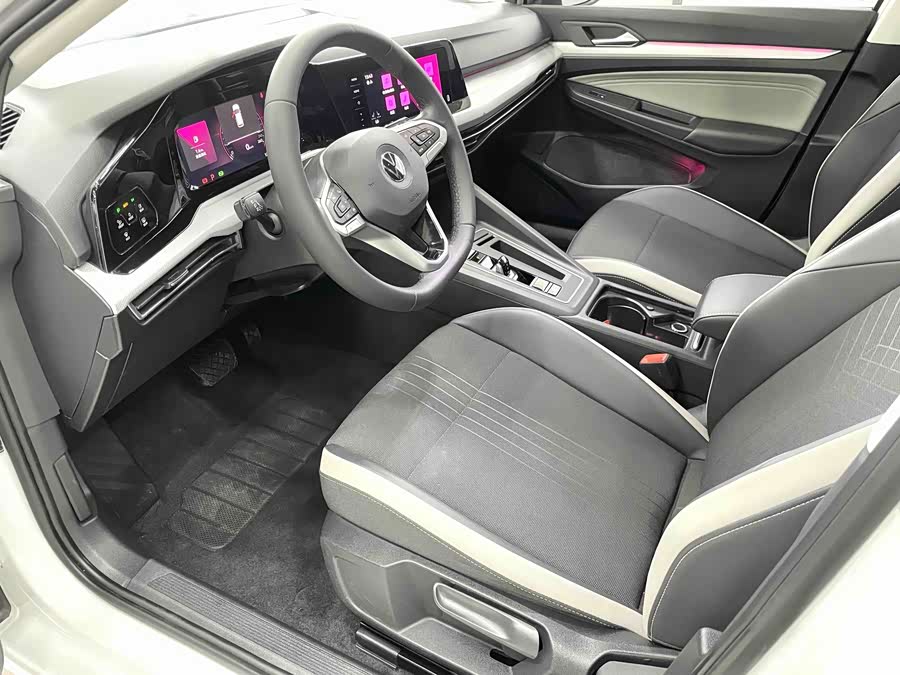 Volkswagen Golf 2021