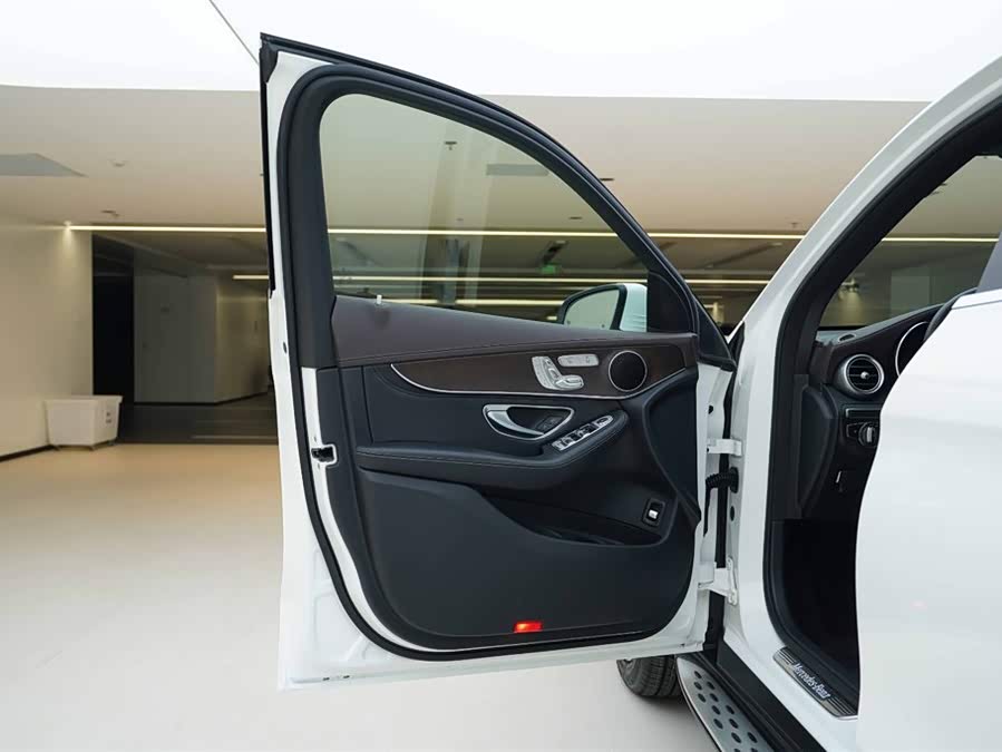 Mercedes-Benz GLC 2020 — фото 16