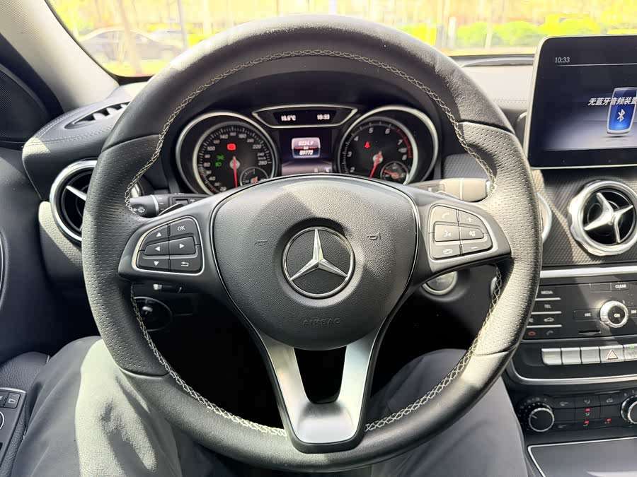 Mercedes-Benz GLA 2018 — фото 14