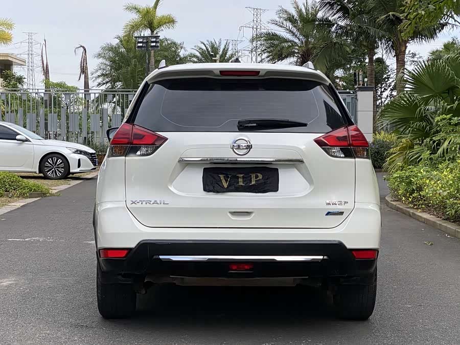 Nissan X-Trail 2017 — фото 17