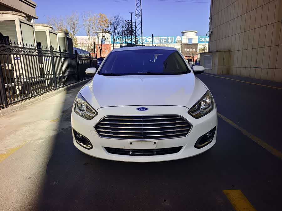 Ford Forrest 2015