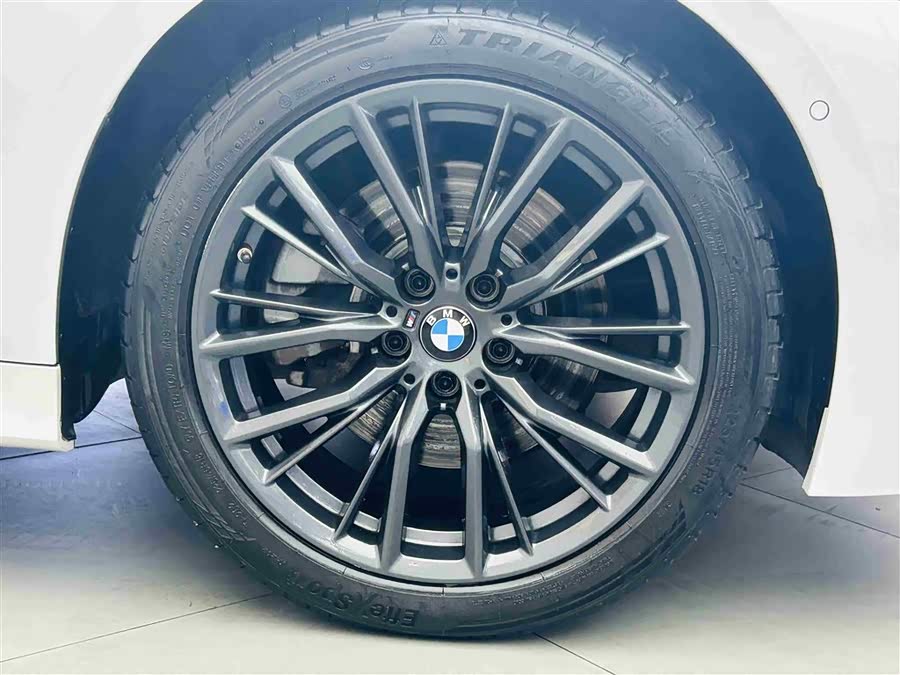 BMW 3 Series 2023 — фото 10