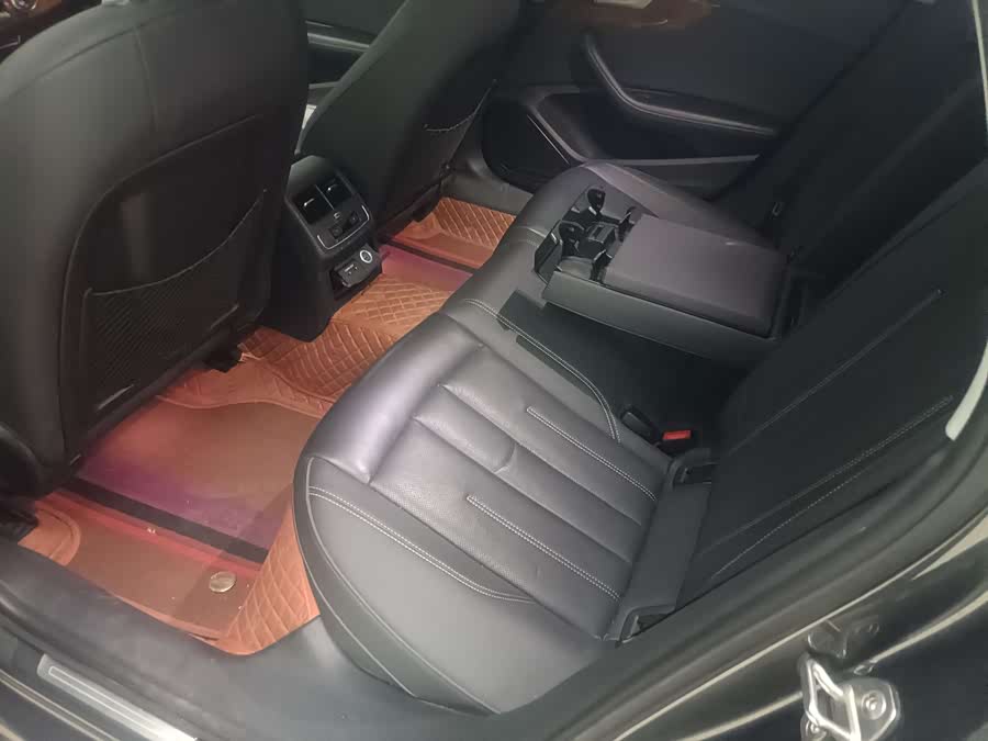 Audi A4L 2020