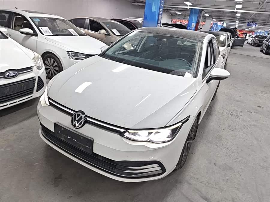 Volkswagen Golf 2021