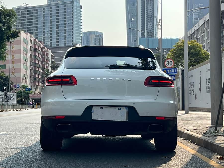Porsche Macan 2017 — фото 15