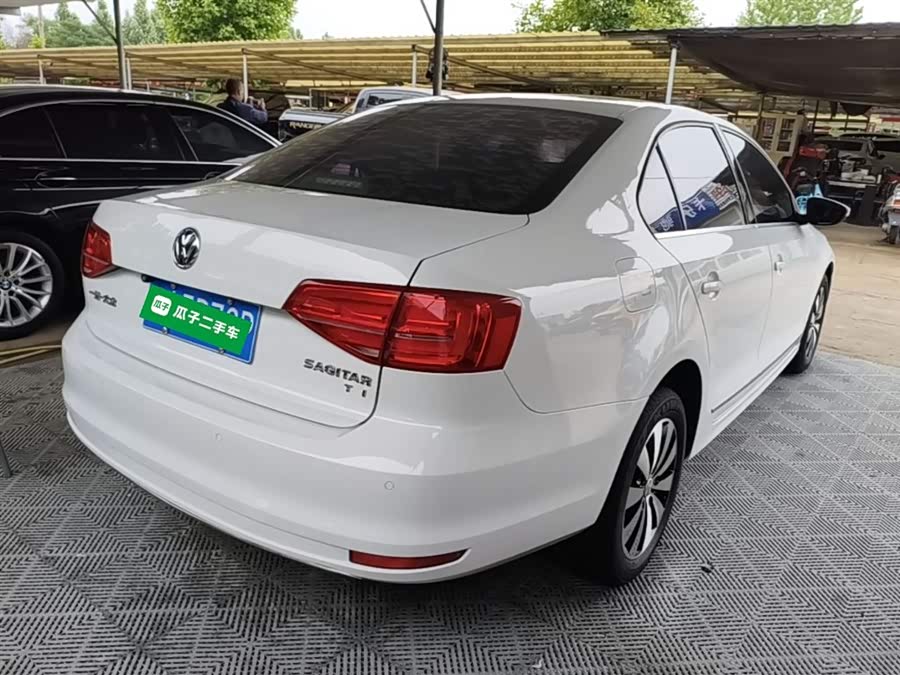 Volkswagen Sagitar 2017