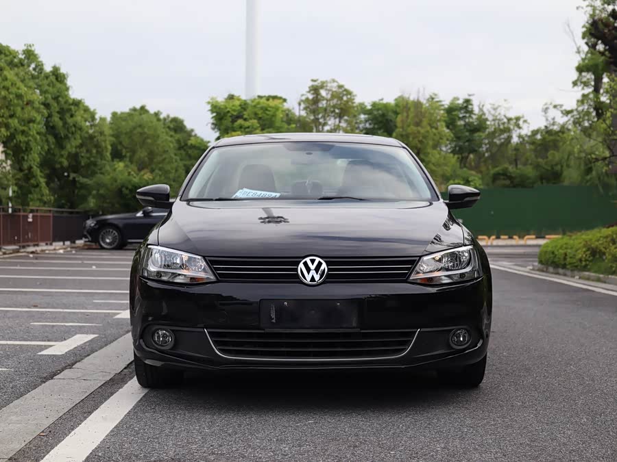 Volkswagen Sagitar 2014