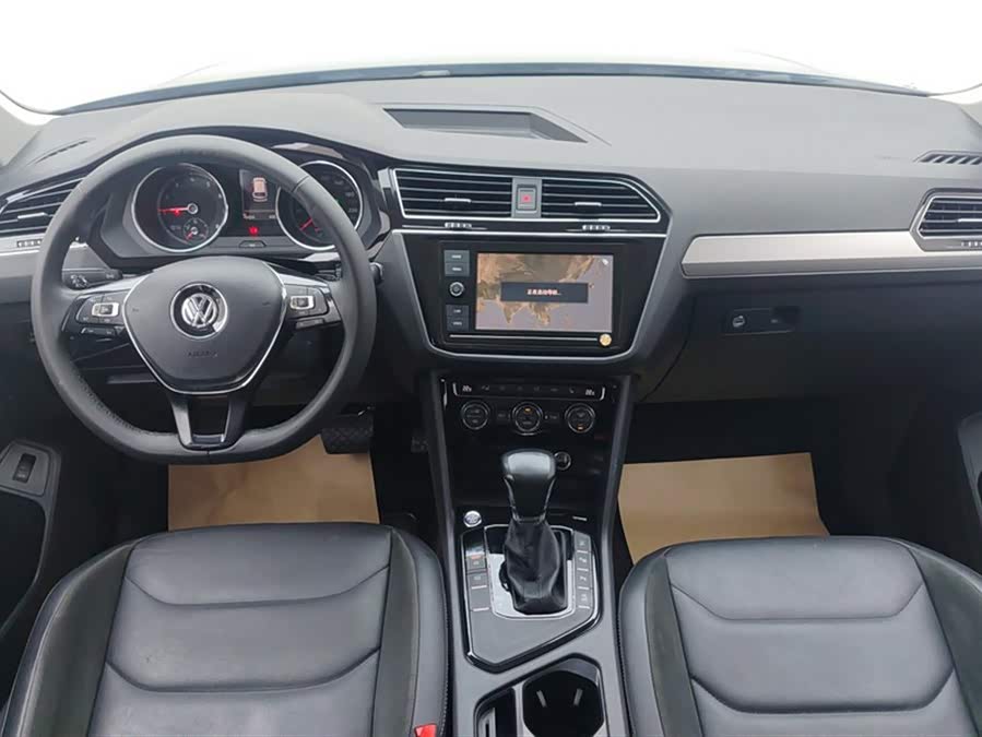 Volkswagen Tiguan L 2019 — фото 12