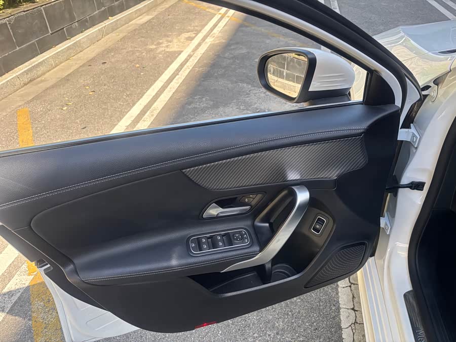 Mercedes-Benz A-Class 2023 — фото 13