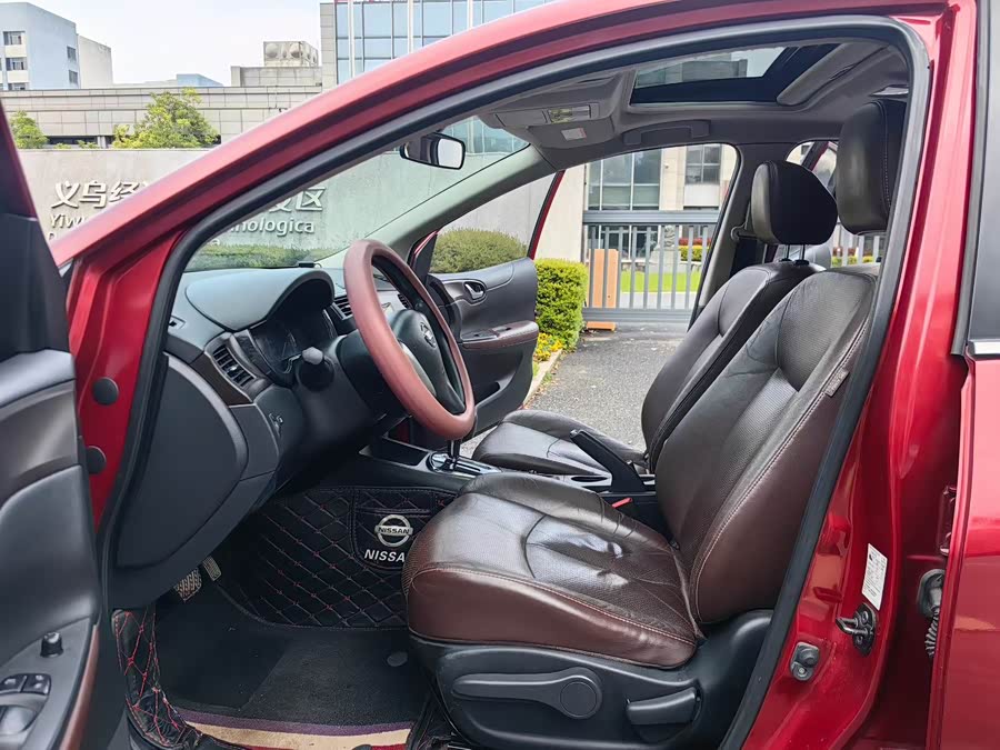 Nissan Tiida 2014