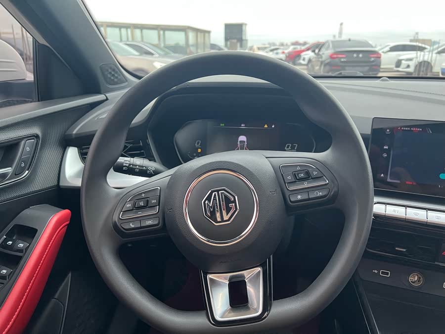 MG MG5 2021