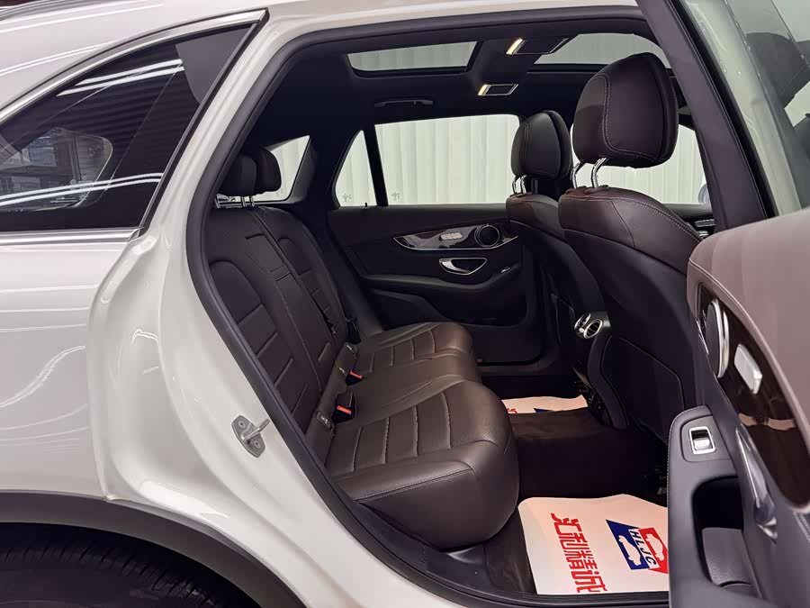 Mercedes-Benz GLC 2019 — фото 18