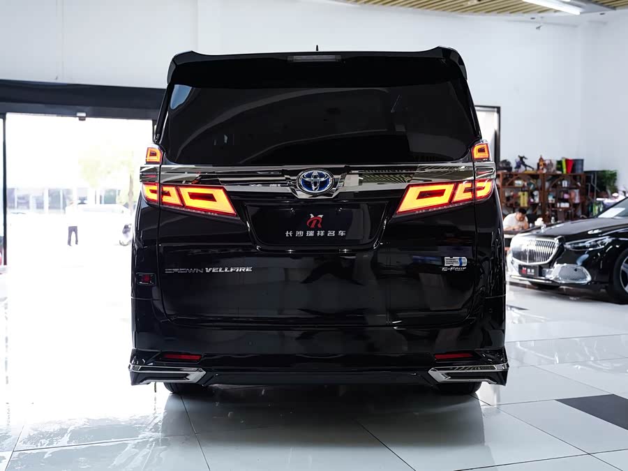 Toyota Vellfire 2021 — фото 16
