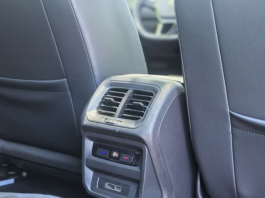 Volkswagen Tiguan L 2017 — фото 25