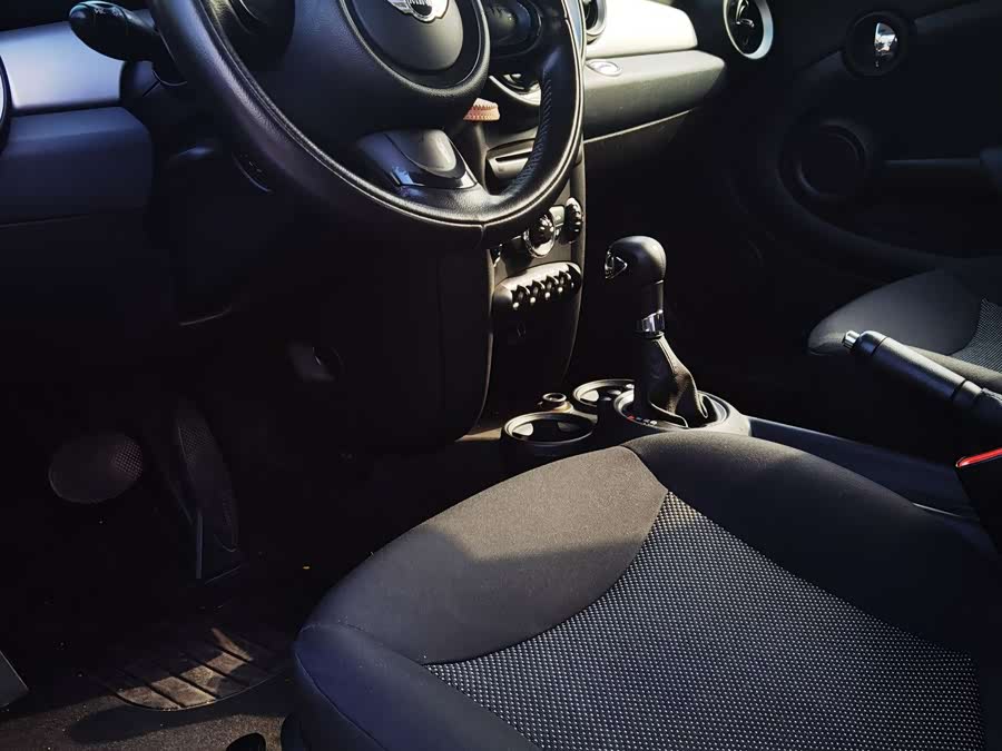 MINI Clubman 2011 — фото 12