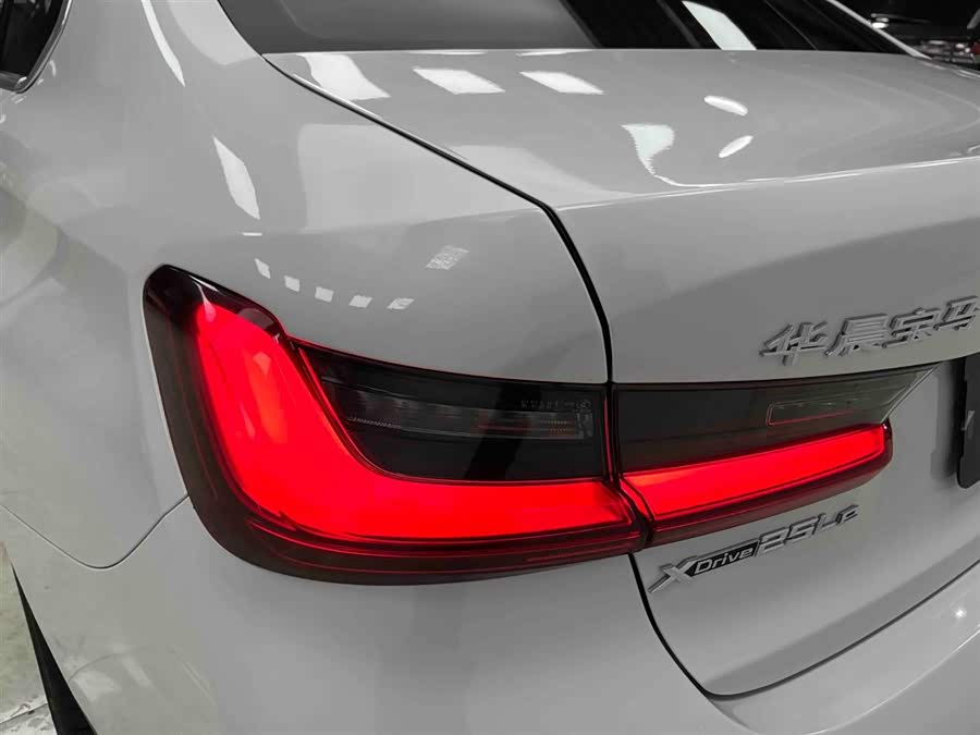 BMW 3 Series 2023 — фото 18