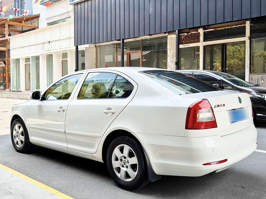 Skoda Octavia 2013 — фото 15
