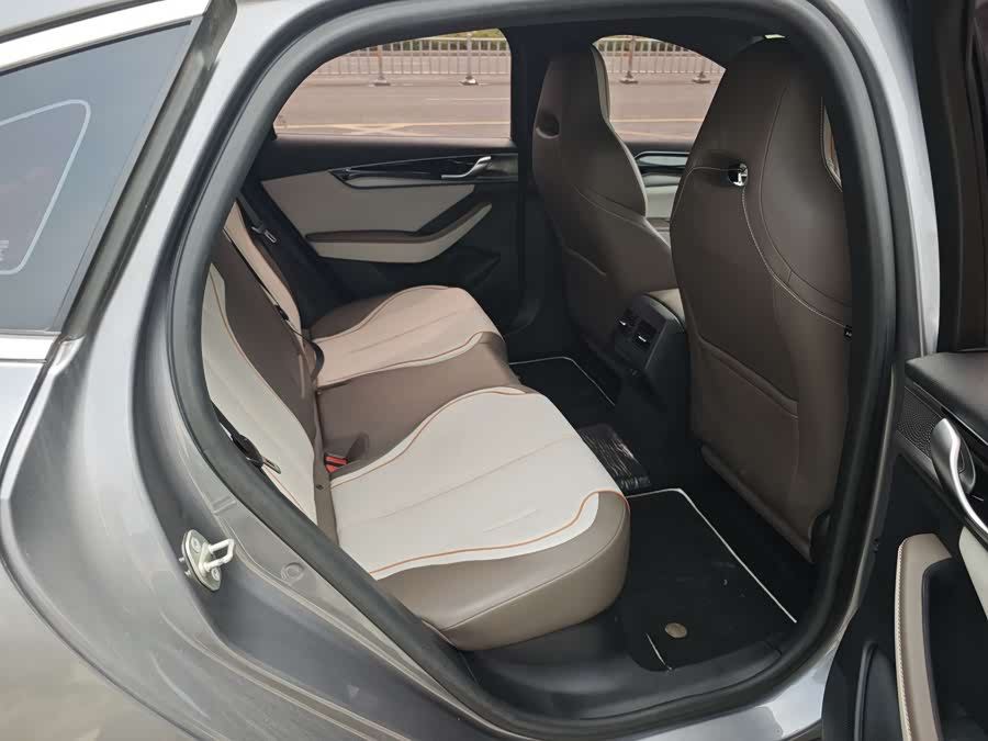 BYD Qin PLUS 2023 — фото 11