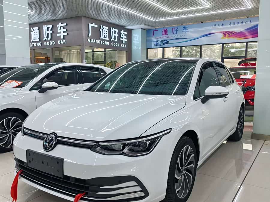Volkswagen Golf 2024