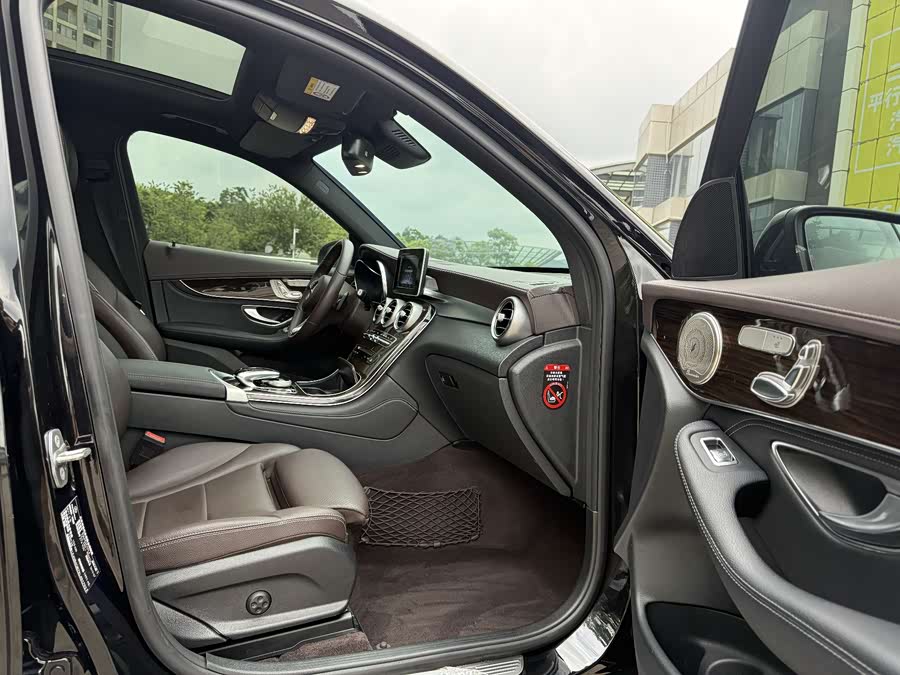 Mercedes-Benz GLC 2019 — фото 18