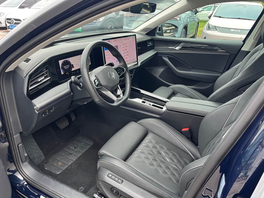 Volkswagen Magotan 2024